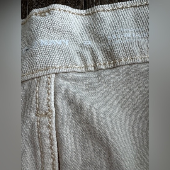 Old Navy Sky High A Line Shorts.  Women’s size 22. Tan in color. - Picture 4 of 6